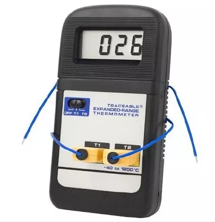 Cole-Parmer Inst. Digital Thermometer Traceable Expanded Range Fahrenheit / Celsius -40° to +2000°F (-40° to +1200°C) Type K Beaded Probe Flip-out Stand / Handheld Battery Operated - M-1041664-2174 - Each