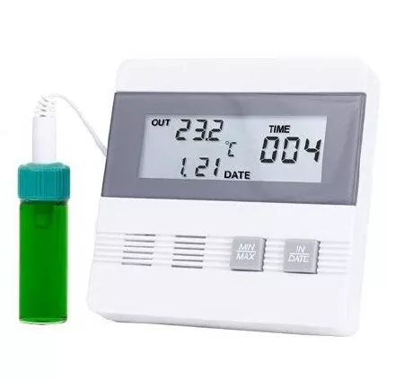 Cole-Parmer Inst. Digital Thermometer Traceable Fahrenheit / Celsius -40° to 176°F (-40° to 80°C) External Probe Multiple Mounting Options Battery Operated - M-1047155-1734 - Each